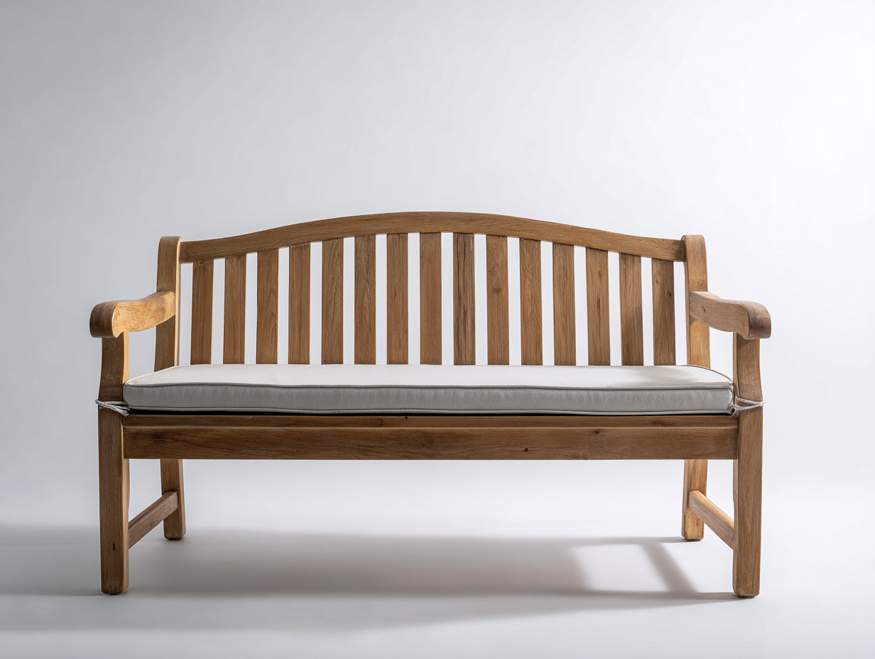 Banco de jardín de madera 180x65x90 cm natural con asiento acolchado blanco estilo clásico