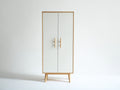Armario de madera 90x45x190 cm blanco y marrón con 2 puertas y espacio de almacenamiento estilo escandinavo